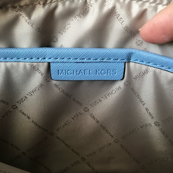 🌼Michael Kors Purse - Picture 10 of 13